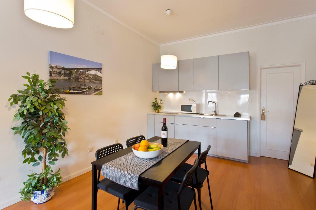 Cozy Sunny Flats By Hostwise Apartamento Porto Exterior foto