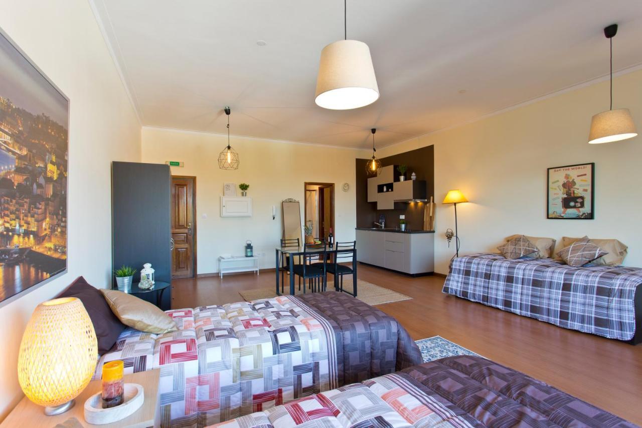 Cozy Sunny Flats By Hostwise Apartamento Porto Exterior foto