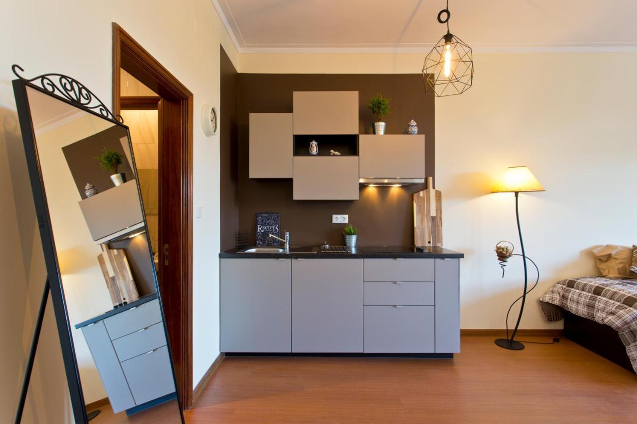 Cozy Sunny Flats By Hostwise Apartamento Porto Exterior foto